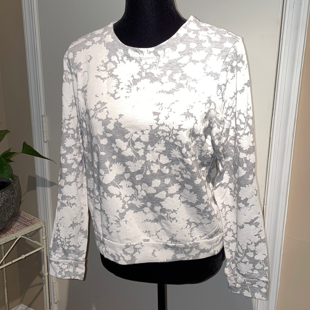 Gap Women’s Sweatshirt